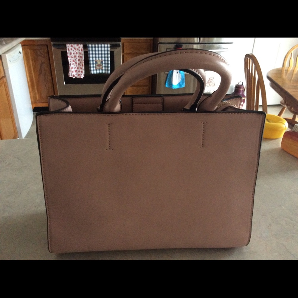 Handbag - Picture 2 of 3